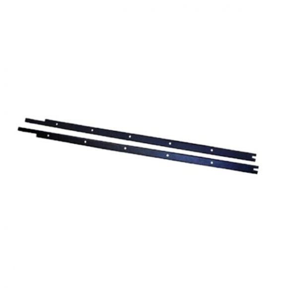 I am installing part # 3457 and need to know what screws to use to hold the quarter card to top of rail? It looks to be about a 1/4 and that's a big sheet metal  xxxx . <br>Any help with this would be great,<br>Thank you in advance.